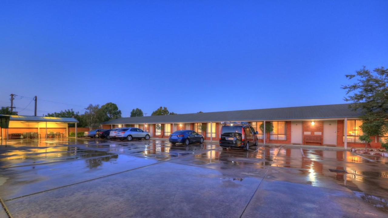 Moama Central Motel Echuca Exterior photo